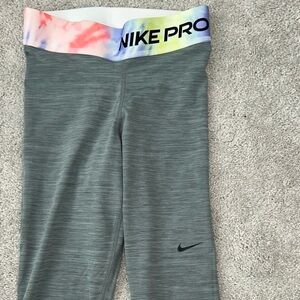 Nike pro workout leggings